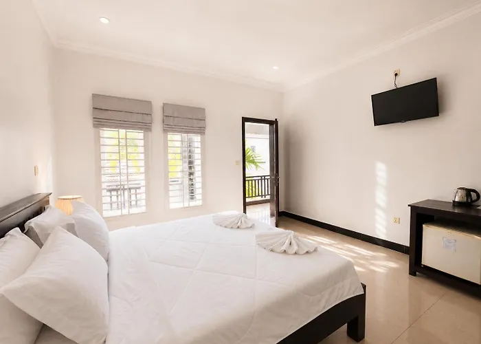 Champs Elysees Boutique Hotel 3*